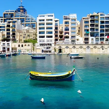 Steps Away From The Sea In Apartment