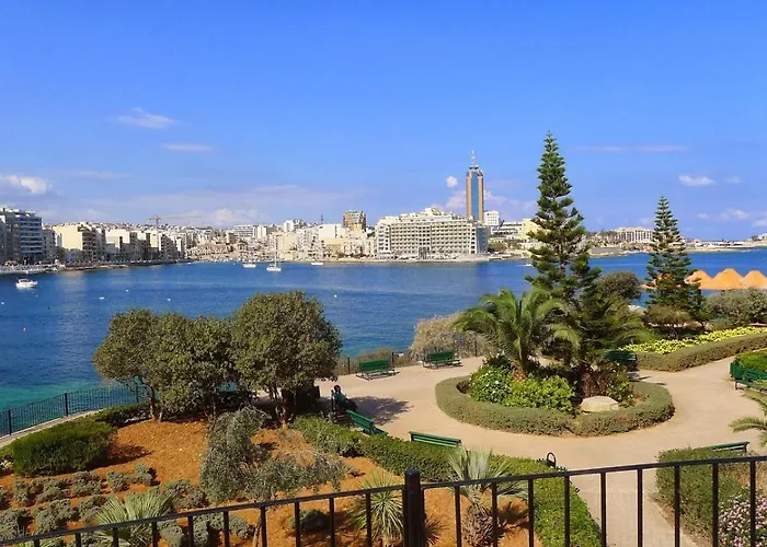 Steps Away From The Sea In Apartment Sliema
